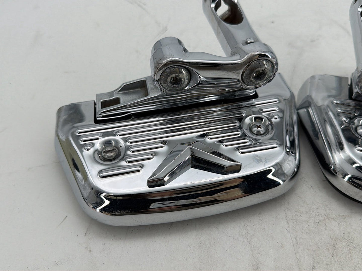 05 Harley Softail Standard FXST OEM Left & Right Passenger Floorboard Foot Rest