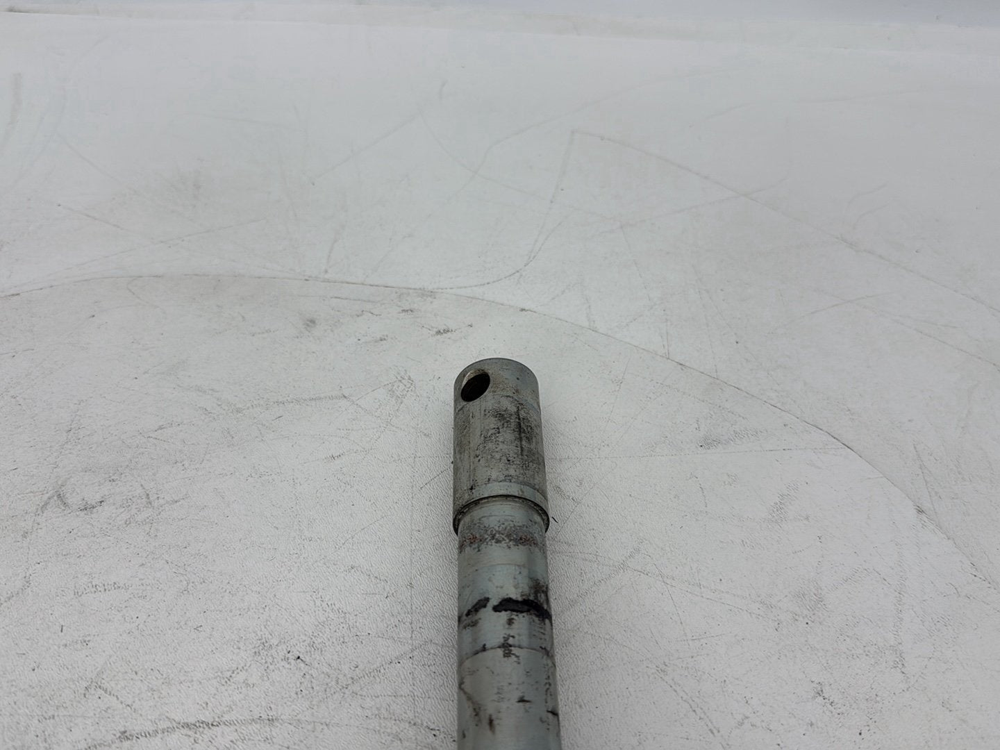 1999 - 2006 Harley-Davidson Touring Electra Glide Ultra Front Wheel Axle Bolt Shaft 43364-00