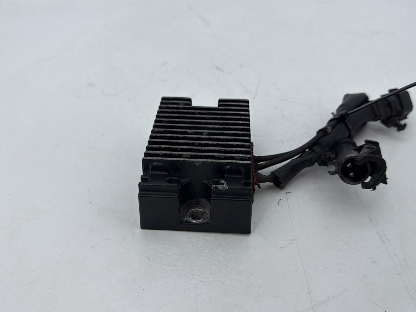 2009 Harley Sportster XL1200C 1200 Custom OEM Voltage Regulator Rectifier
