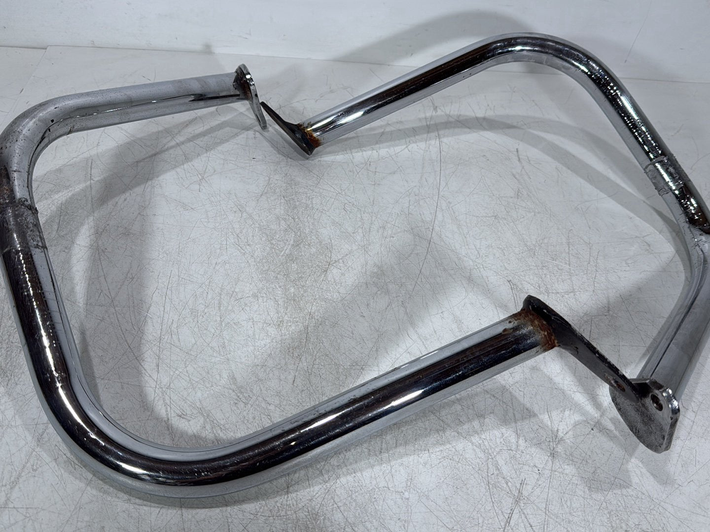 06 Harley Touring FLHRI Road King OEM Rear Left Right Saddlebag Guard Rails Bar