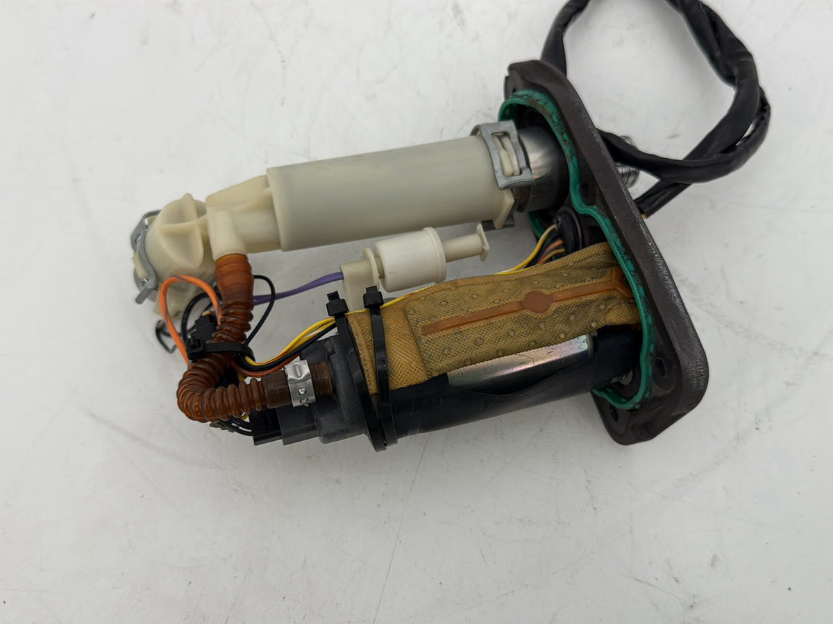 2009 Harley Sportster XL1200C 1200 Custom Gas Gasoline Fuel Petrol Pump Sending