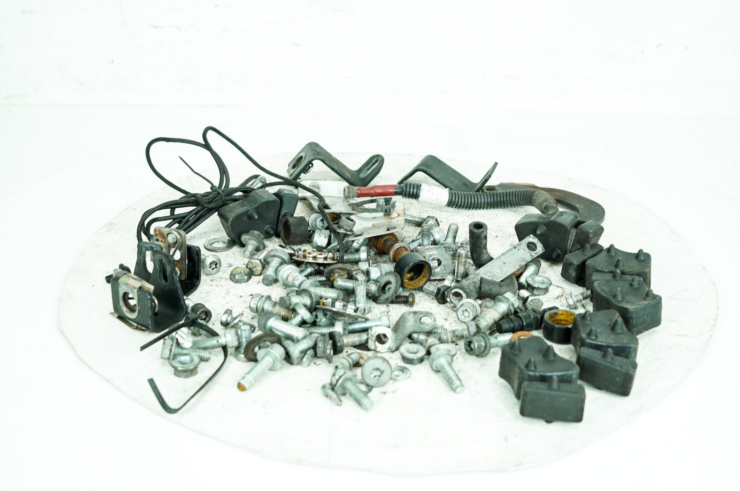 2007 - 2011 Harley-Davidson Touring Street Glide Hardware Bolts Nuts & Brackets 70377-08