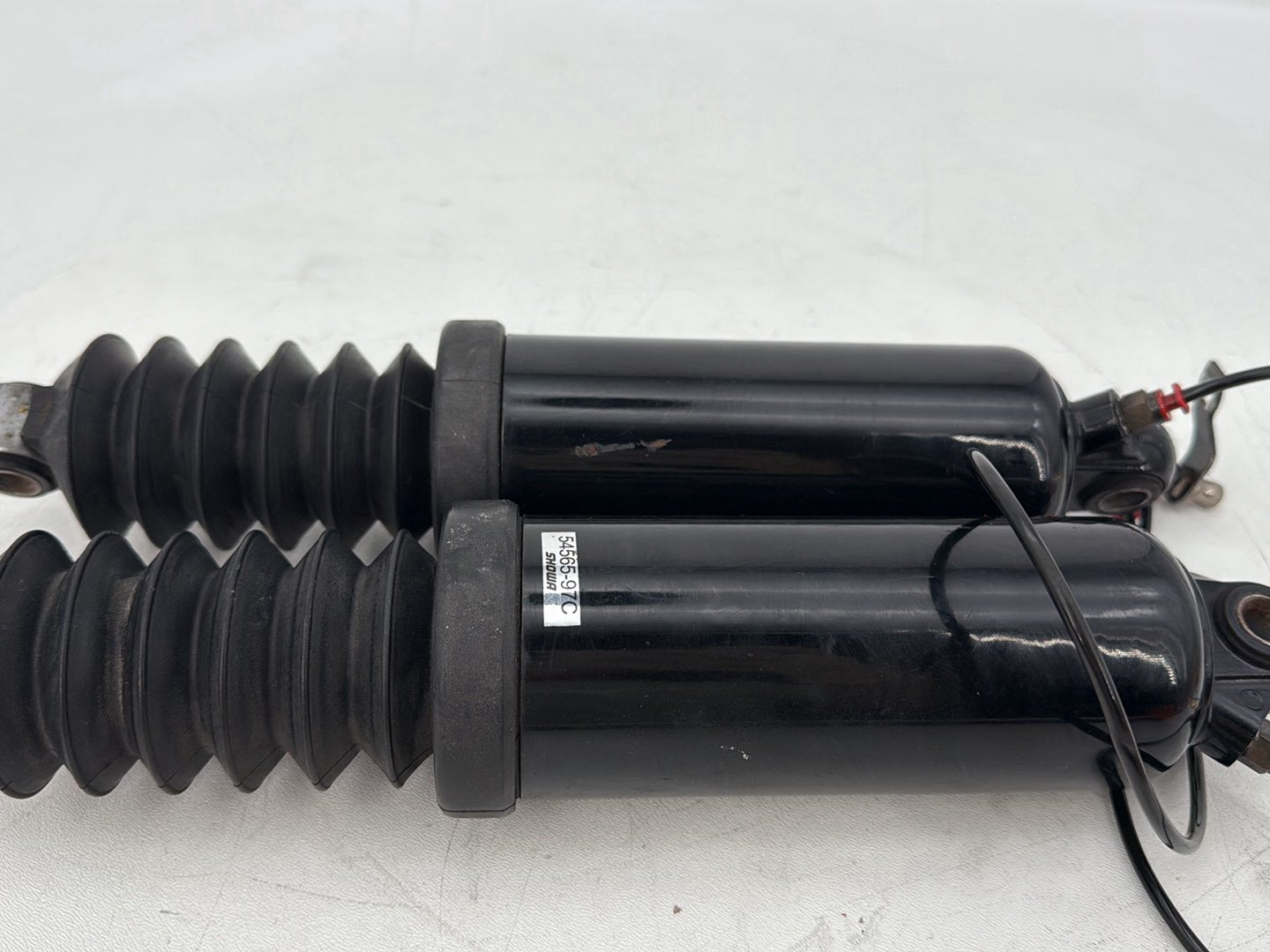 2007 - 2012 Harley-Davidson Touring Electra Glide Ultra Rear Left Right Shock Absorbers 54565-97C