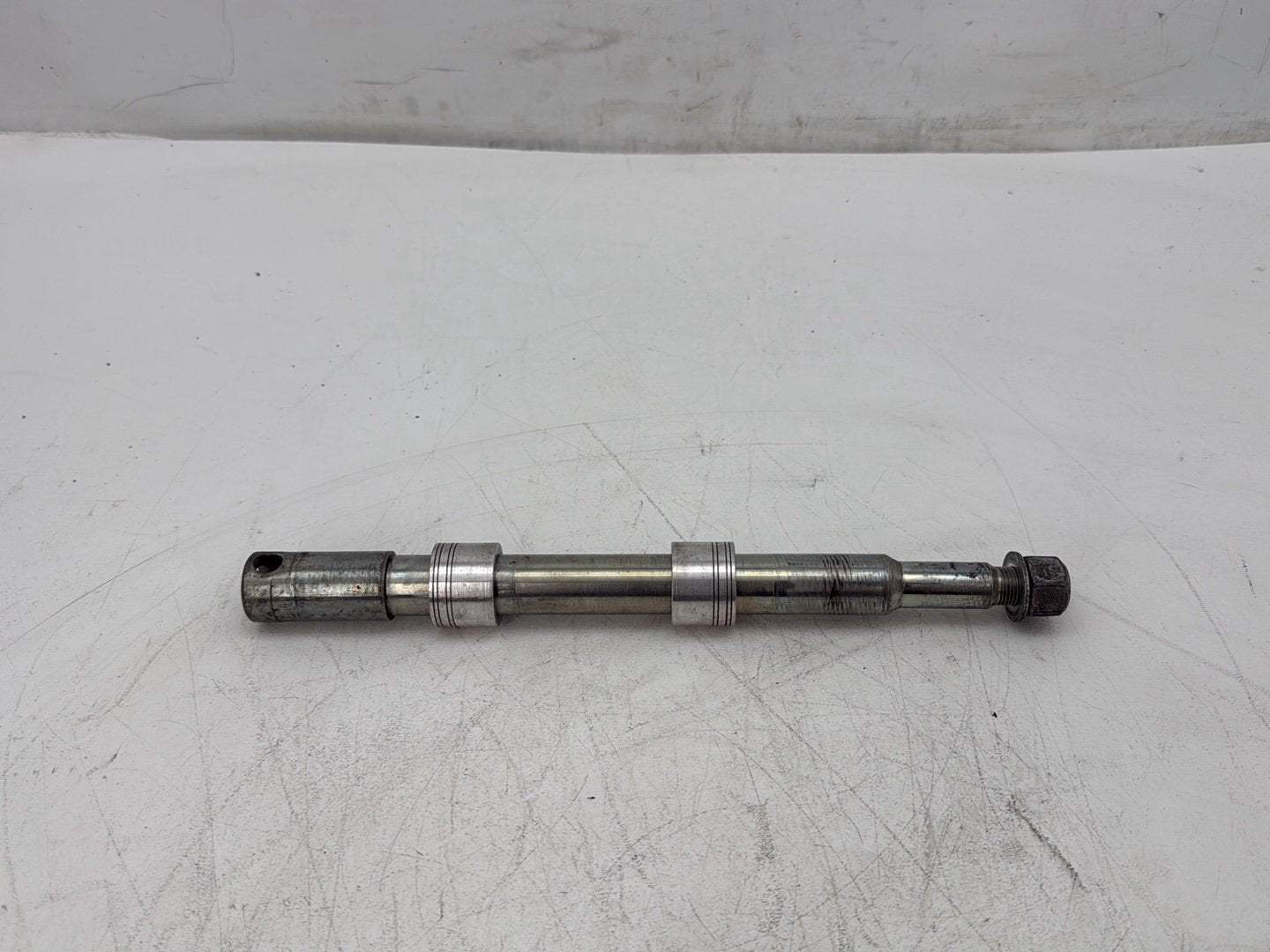 2013 Harley Electra Glide Touring Ultra FLHTCUI OEM Front Wheel Axle Bolt Shaft