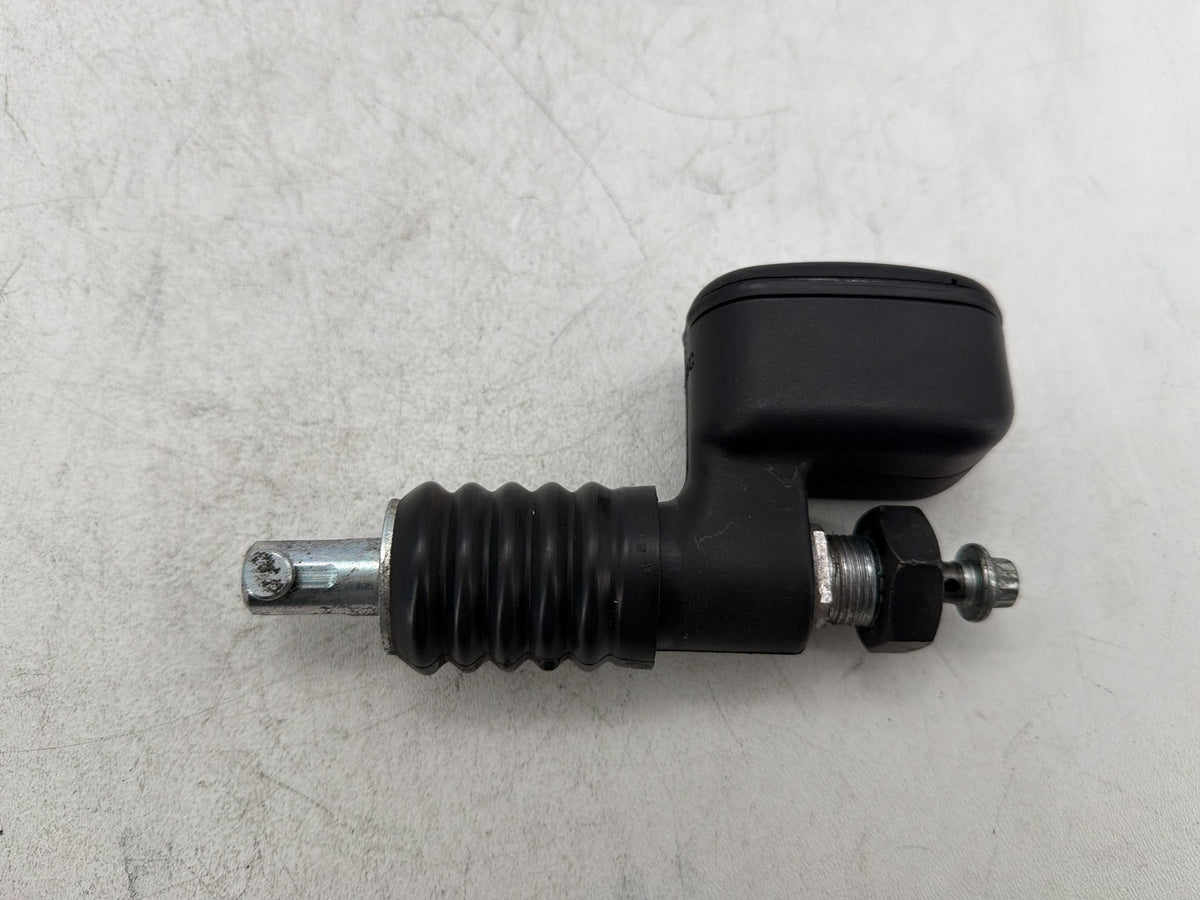 2006 Harley Street Glide Touring FLHX OEM Rear Brake Master Cylinder Reservoir