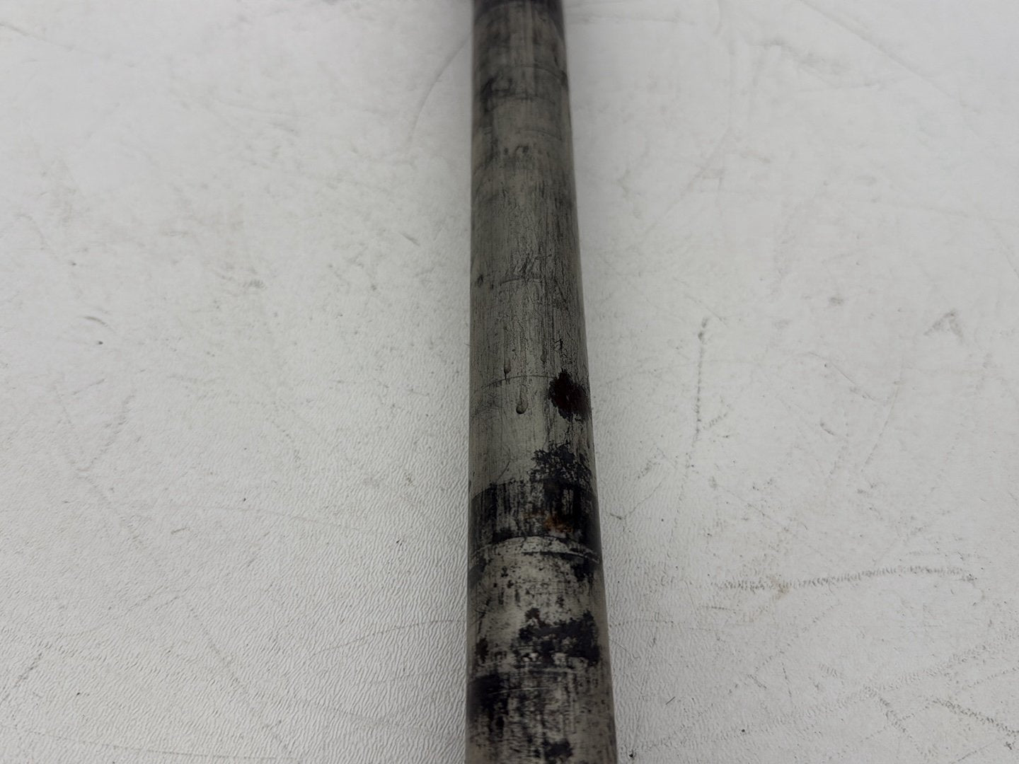2007 - 2012 Harley-Davidson Dyna Super Glide Rear Wheel Axle Bolt Shaft 41114-08