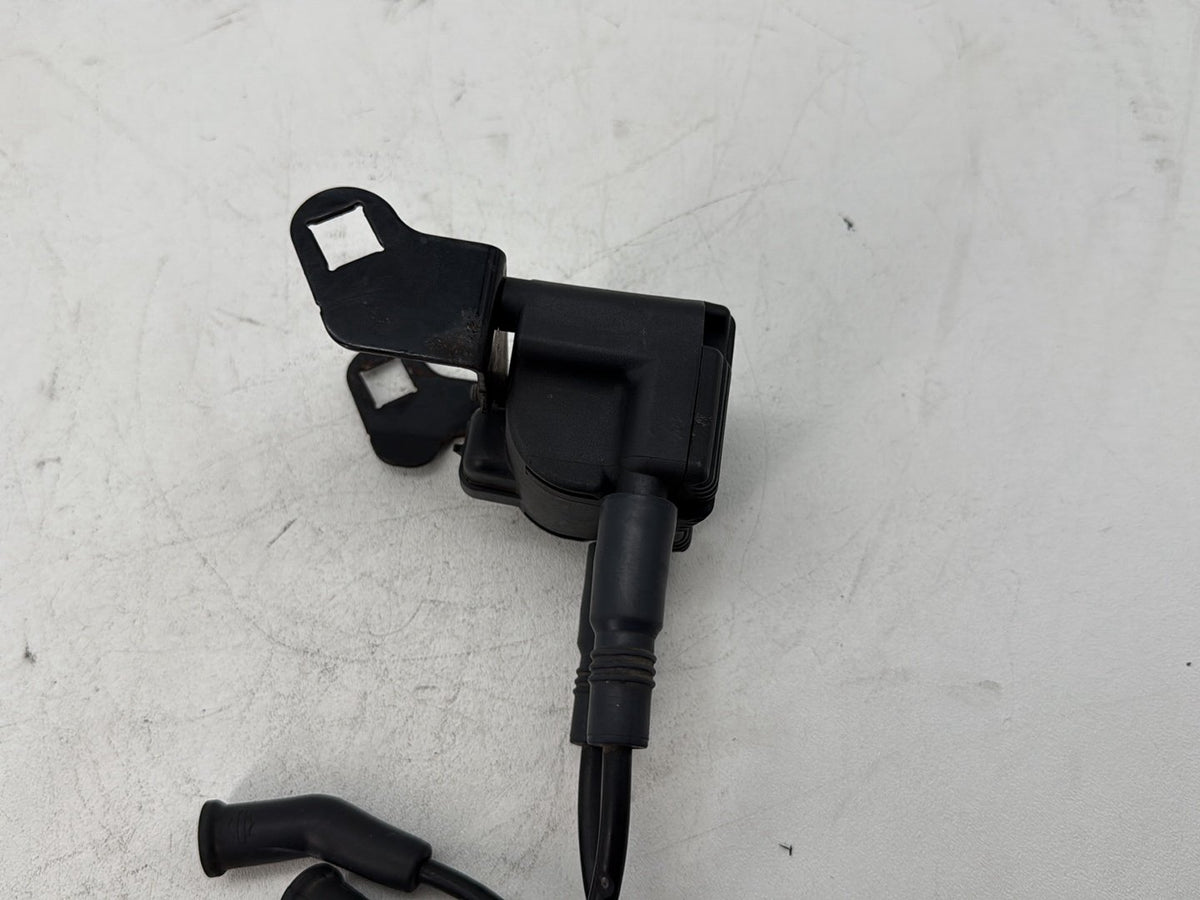 2006 Harley FLHTCI Electra Glide Classic OEM Ignition Coil Spark Plug Cable