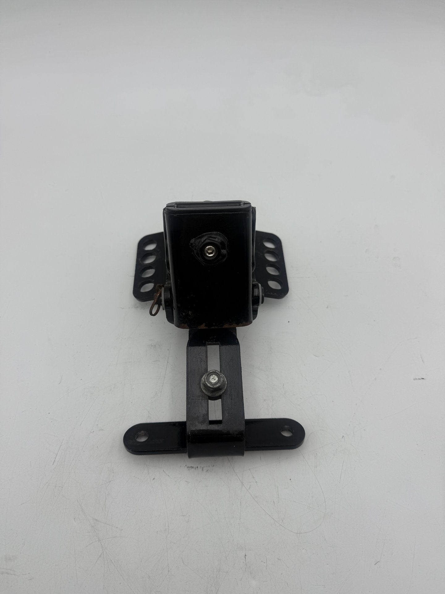 2008 - 2016 Harley-Davidson Touring Street Glide Front Driver Rider Backrest Bracket Mount 52589-09A