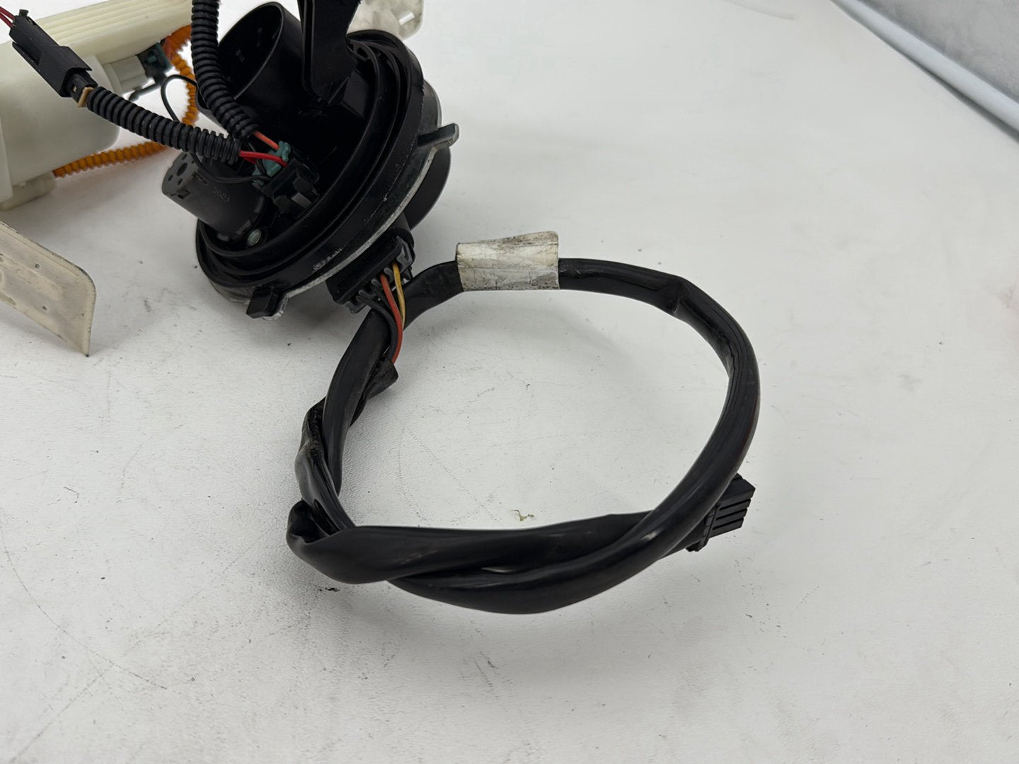 2013 Harley Street Glide Touring FLHX OEM Fuel Pump Gas Gasoline Petrol Sending