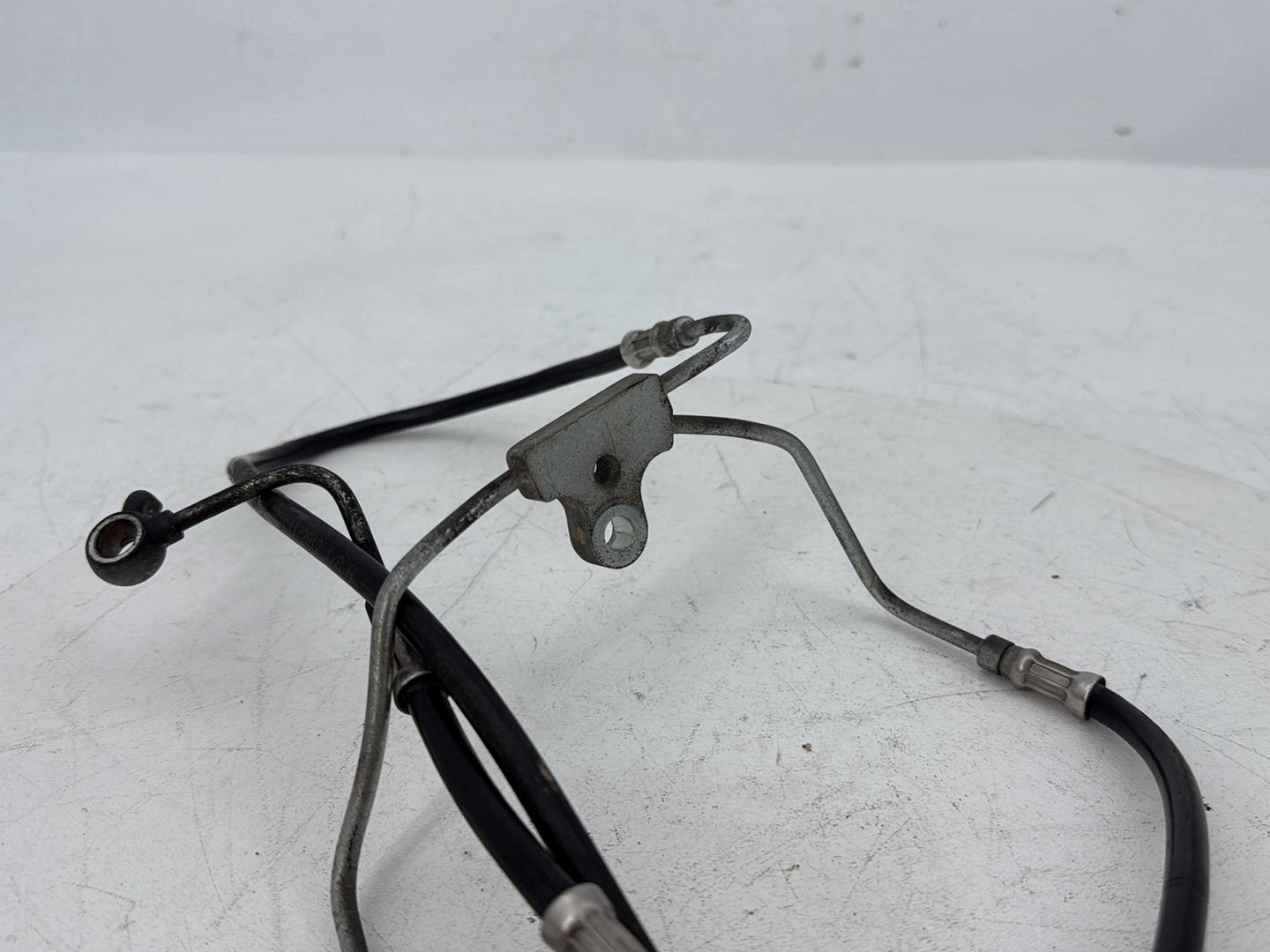 2008 - 2016 Harley-Davidson Touring Electra Glide Ultra Front Brake Hose Line Pipe ABS 40612-09