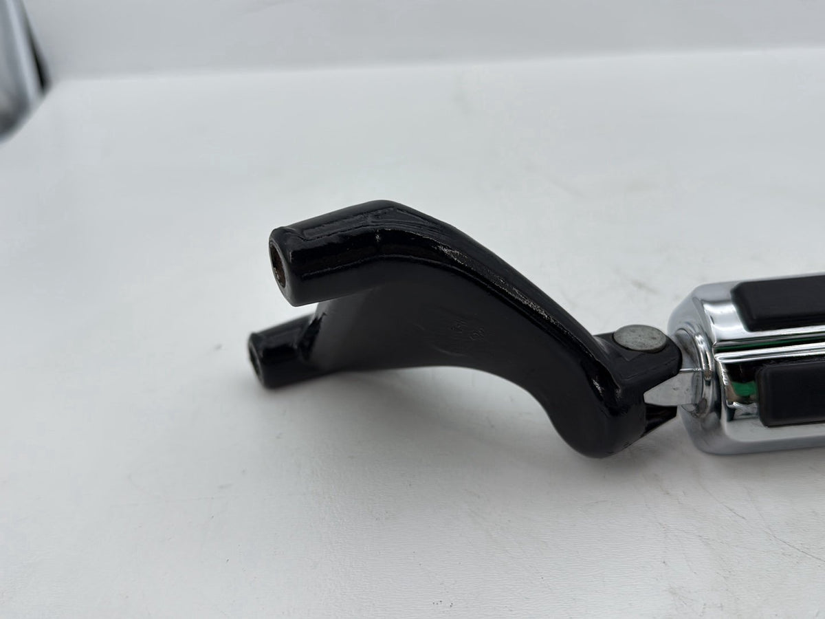 09 Harley Sportster XL1200C 1200 Passenger Left & Right Foot Pegs Willie G Skull