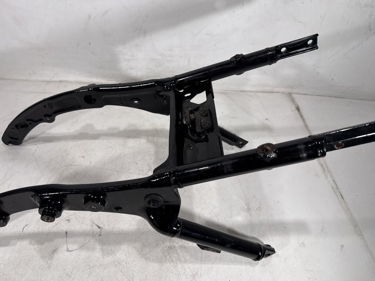 2011 Harley Electra Glide Touring OEM Rear Back Sub Frame Rail Bar 48079-09BHP