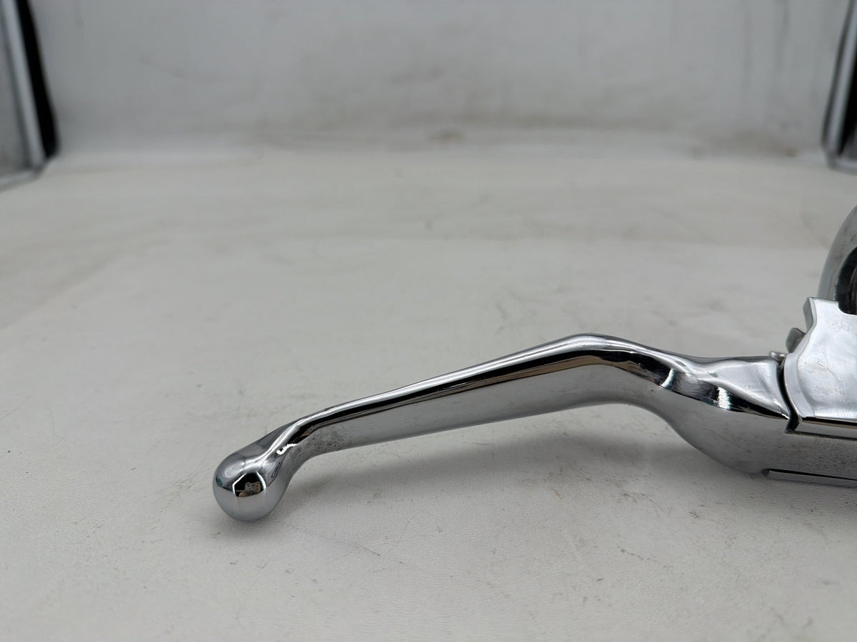 2003 Harley Electra Glide Touring OEM Front Right Brake Lever Master Cylinder