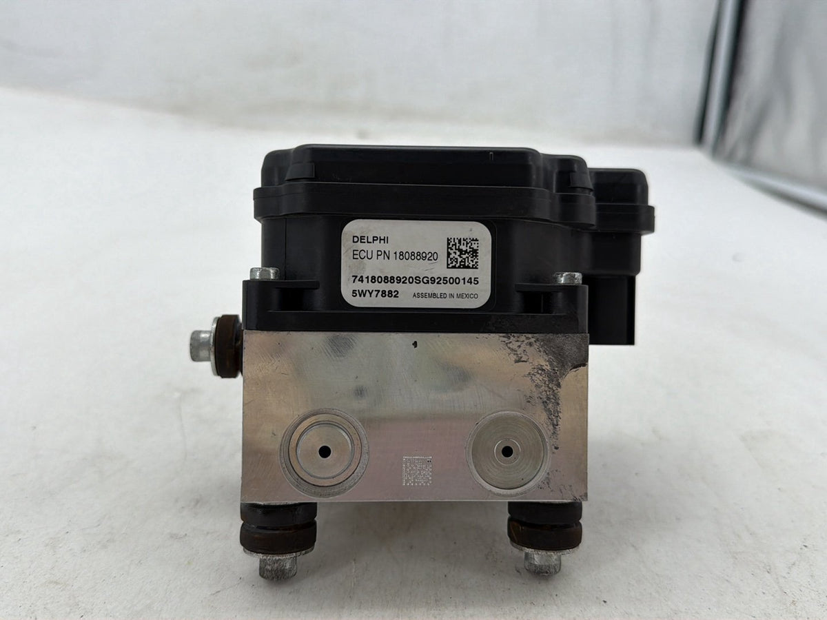 2010 Harley Street Glide Touring FLHX OEM ABS Brake Pump & Control Module