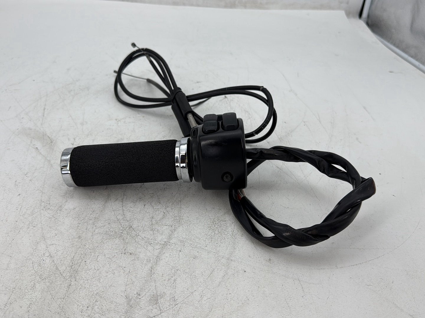2009 Harley Sportster 883 Low XL883L OEM Right Engine Start Kill Switches Controls