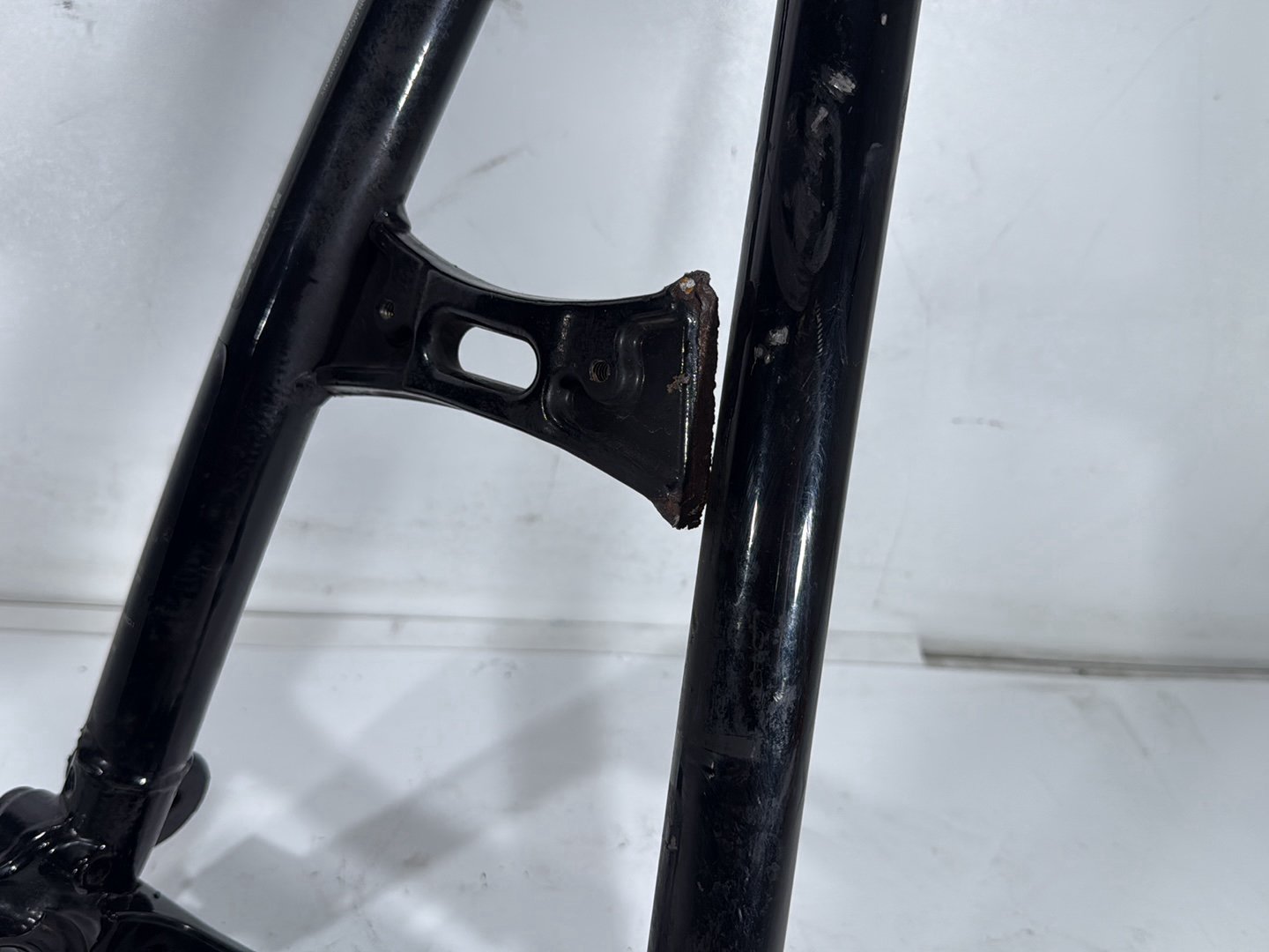 2018 Harley Electra Glide Touring Ultra Body Main Frame Chassis CLN CLR * BENT *