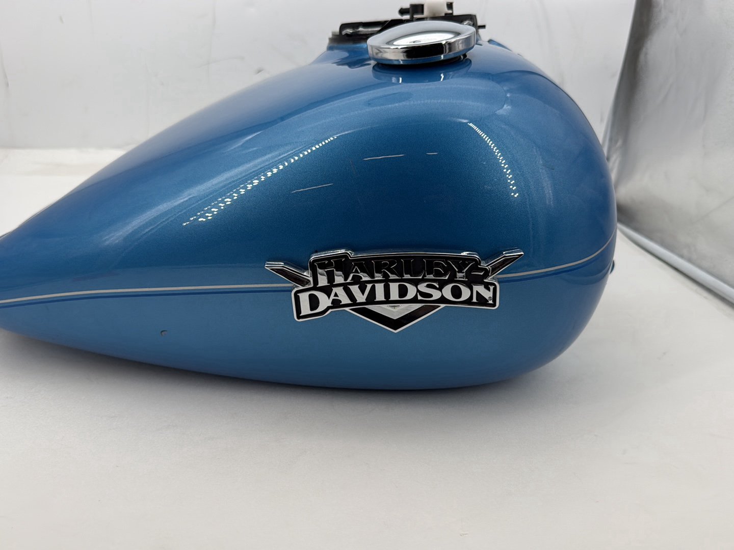 11 Harley Road King Touring Classic Fuel Gas Tank Gasoline Reservoir * DENTED *