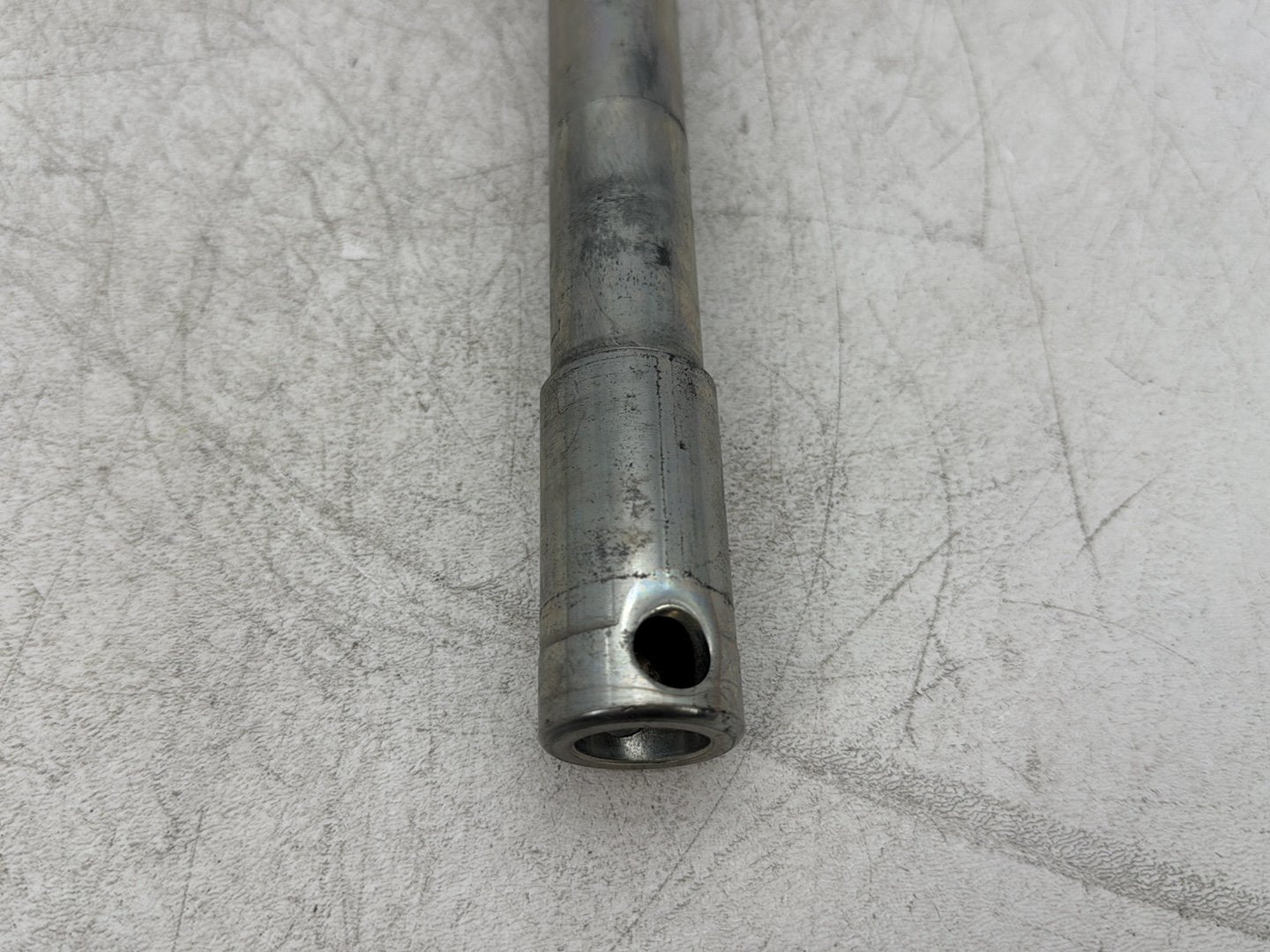 2010 Harley Dyna Fat Bob FXDF OEM Front Wheel Axle Bolt Shaft