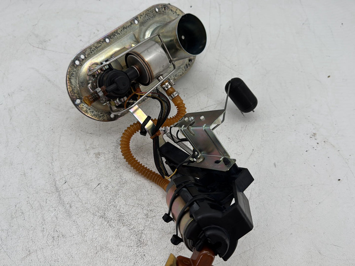 2006 Harley Street Glide Touring FLHXI OEM Fuel Pump Gas Gasoline Petrol Sending