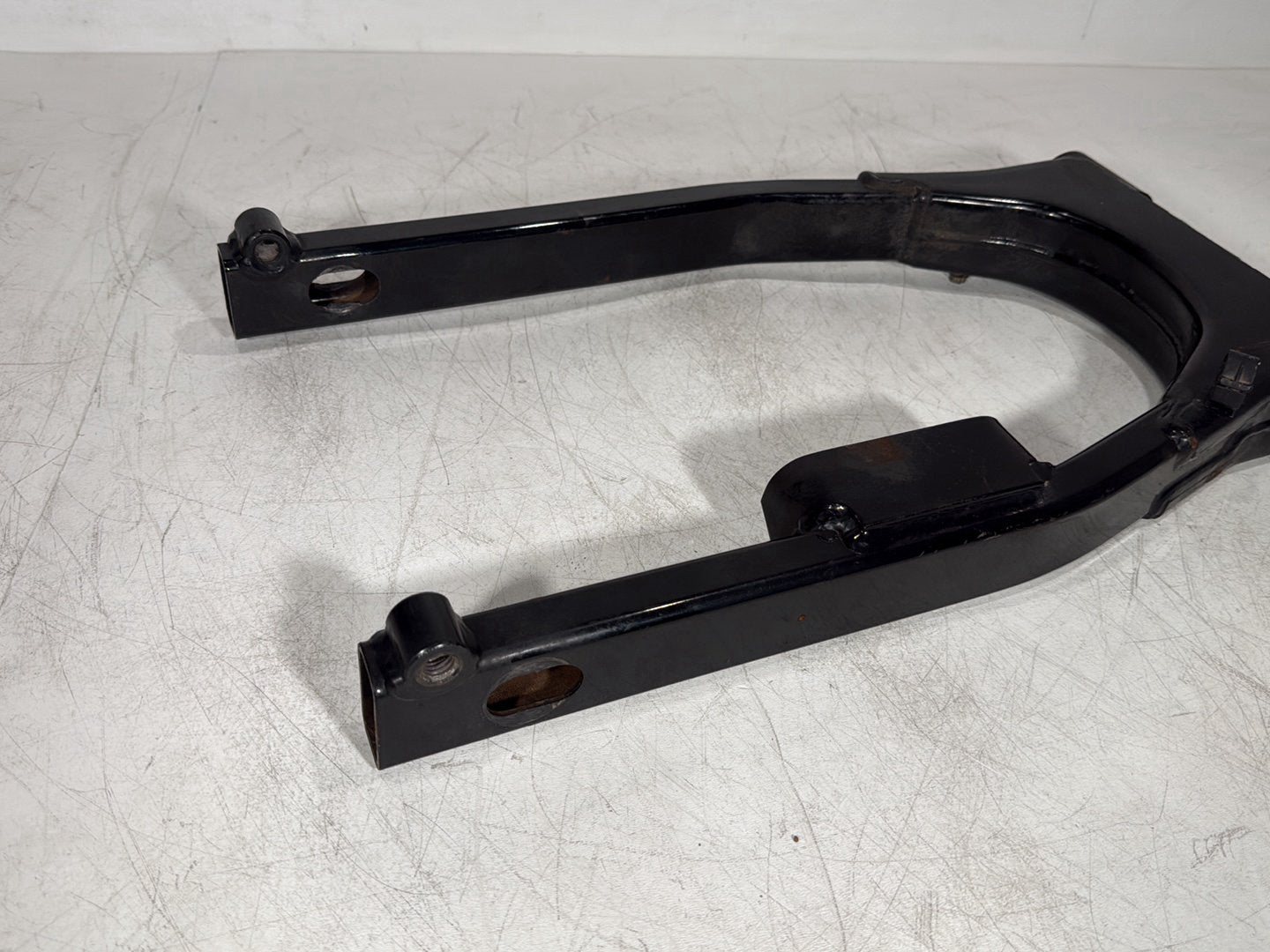1999 - 2006 Harley-Davidson Touring Electra Glide Classic Rear Fork Swingarm Swing Arm 47427-99A