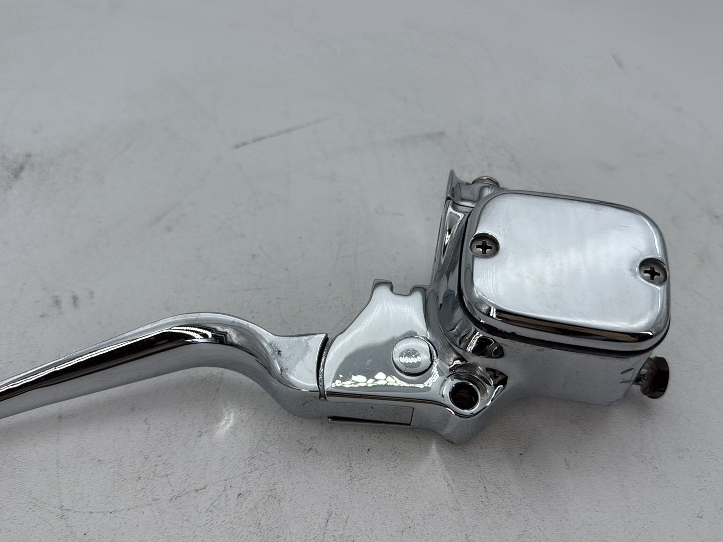 07 Harley Street Glide Touring FLHX OEM Front Right Brake Lever Master Cylinder