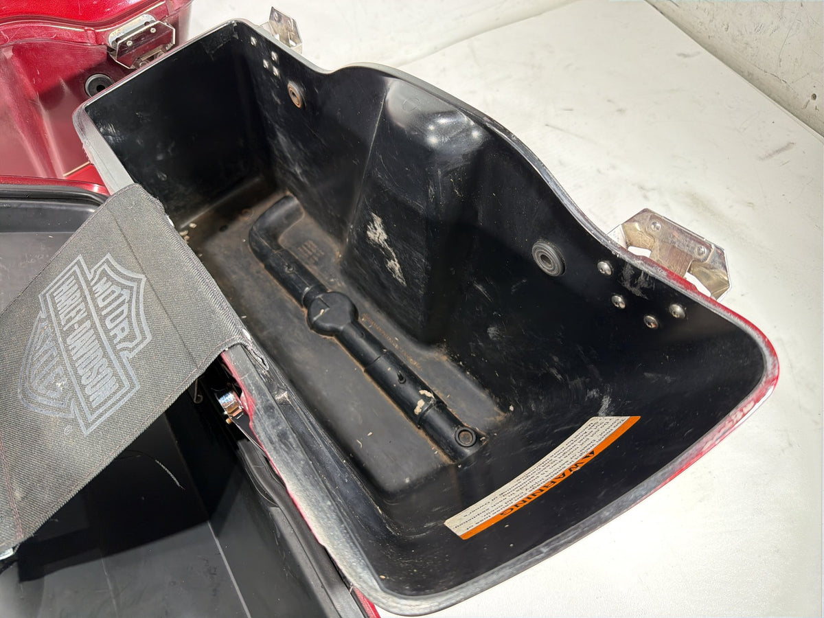 2008 Harley Electra Glide Touring Ultra OEM Left Right Saddlebags Luggage NOKey