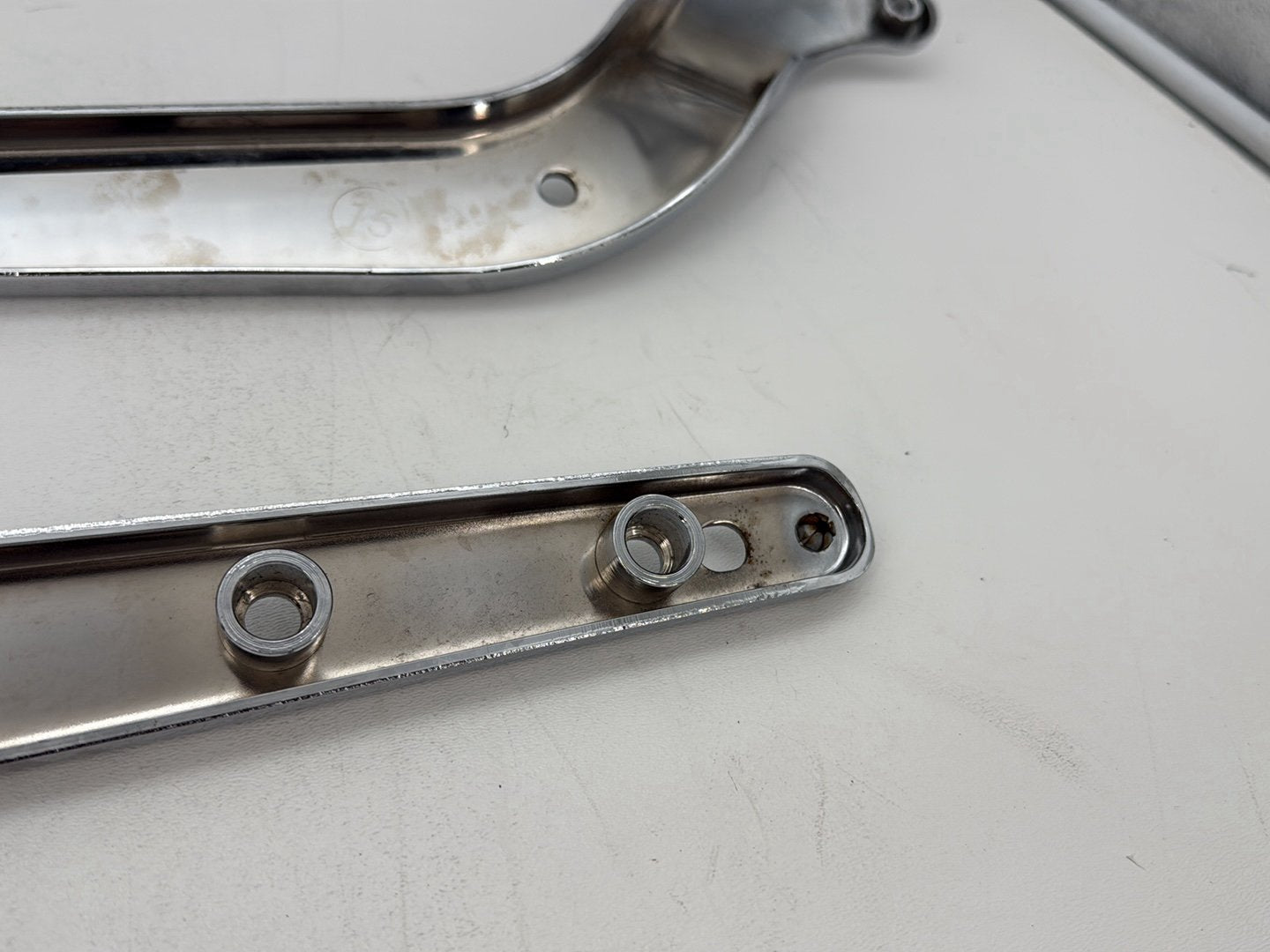 2004 Harley Softail FLSTC Heritage Classic OEM Rear Left Right Fender Struts Bracket