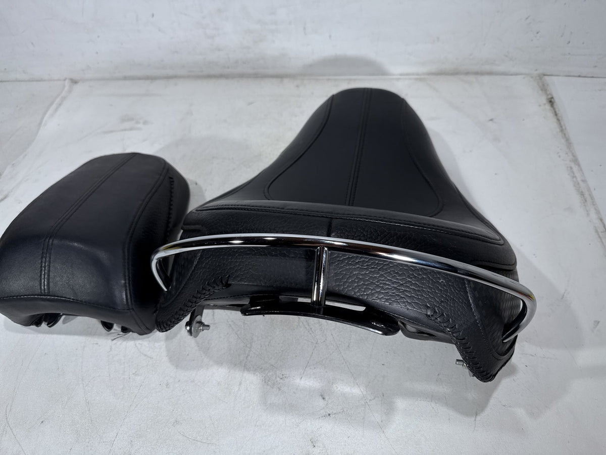 2011 Harley Softail Deluxe FLSTN OEM Passenger Rider Driver Seat Saddle
