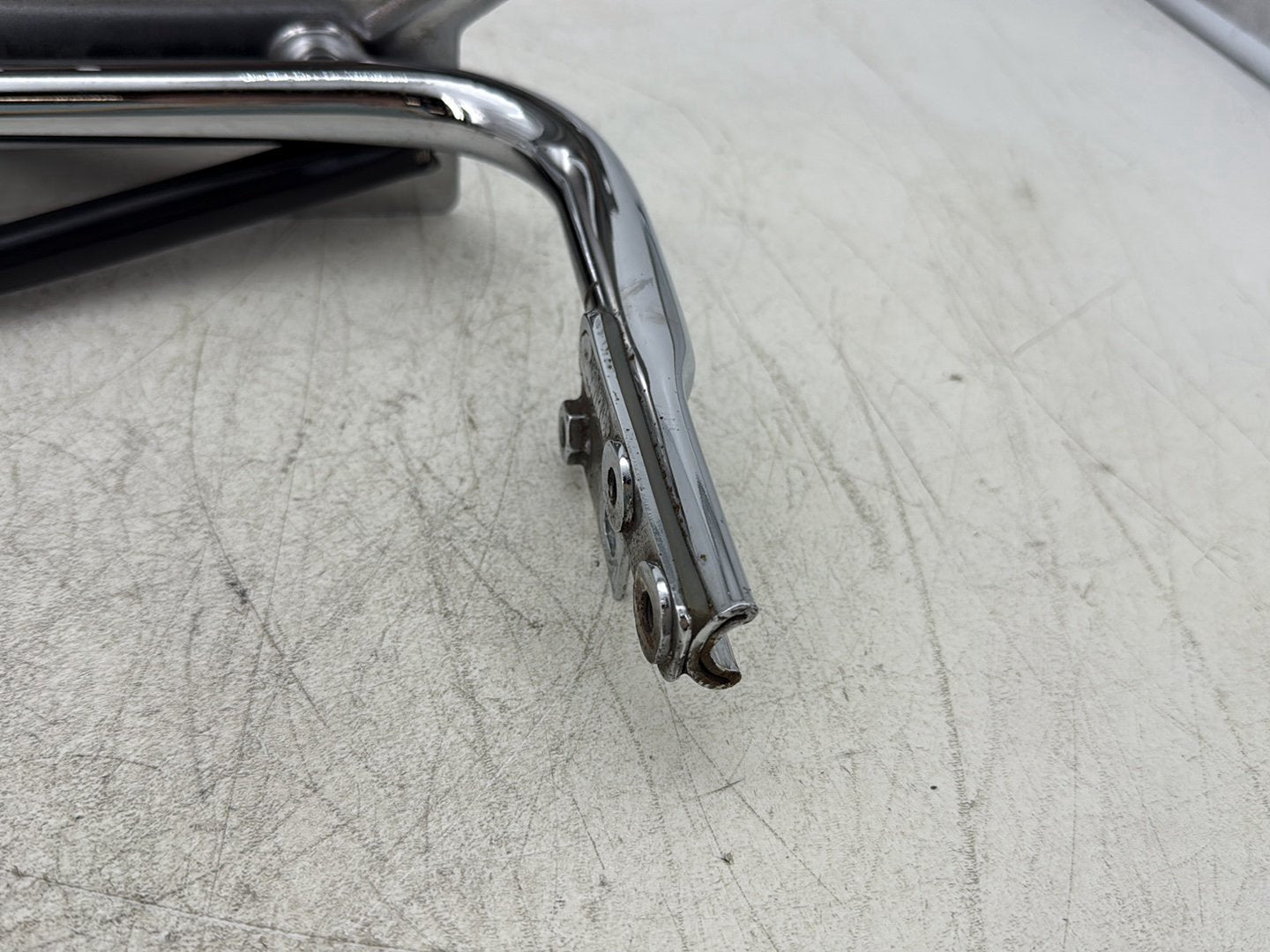 1998 Harley Touring FLHTCUI Electra Glide Ultra OEM Rear License Plate Support Bar Holder