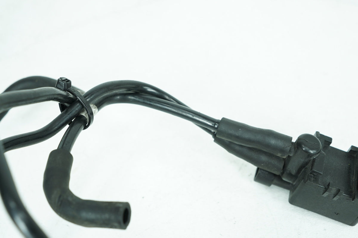 2011 Harley Touring FLHRC Road King Classic OEM EVAP Vapor Charcoal Fuel Emission Canister