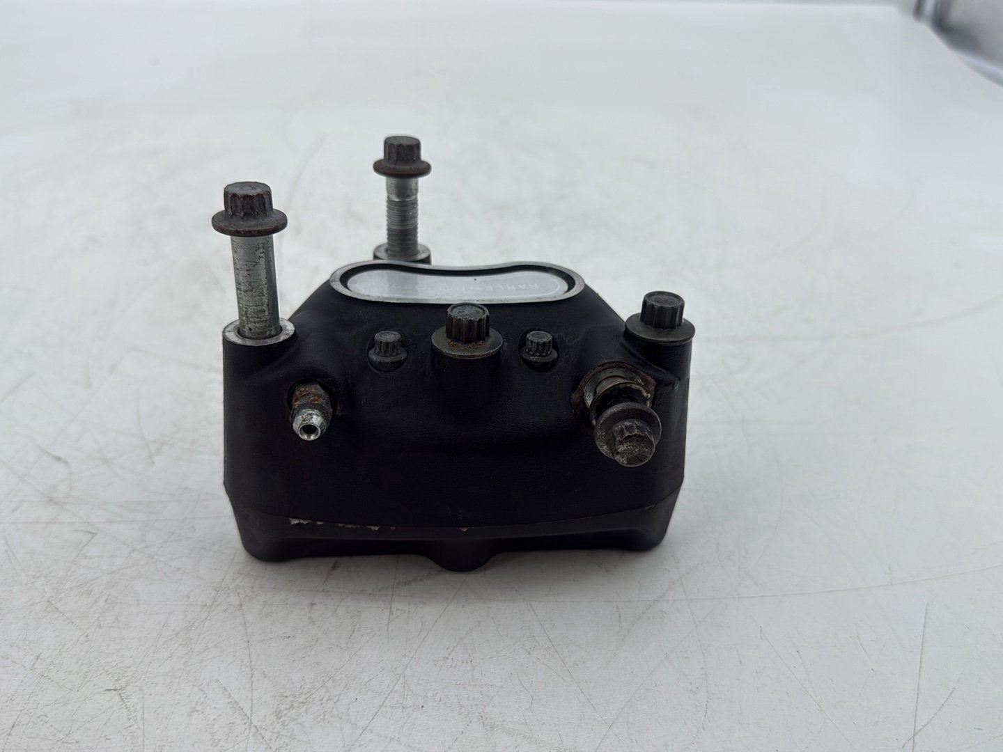 2007 Harley Touring FLHTCU Electra Glide Ultra OEM Front Right 1 Brake Caliper