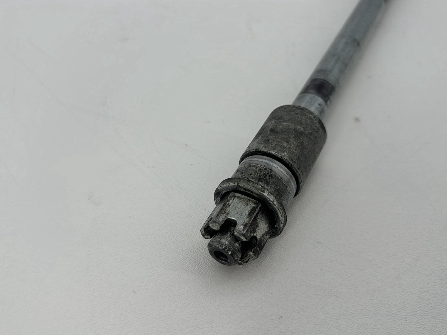 1999 - 2006 Harley-Davidson Dyna Low Rider Rear Wheel Axle Bolt Shaft
