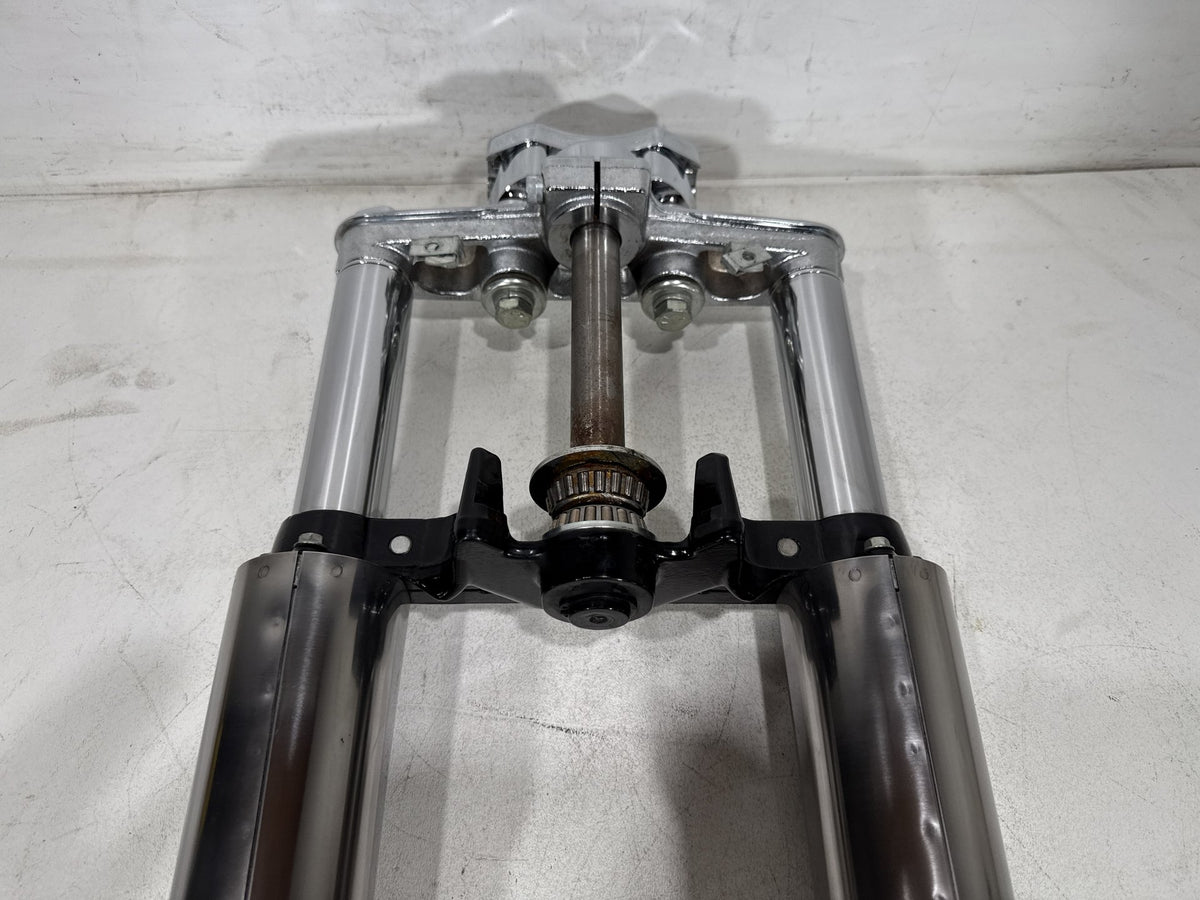 2011 Harley Softail Deluxe OEM Front Triple Tree Set & LH RH Fork Legs Sliders