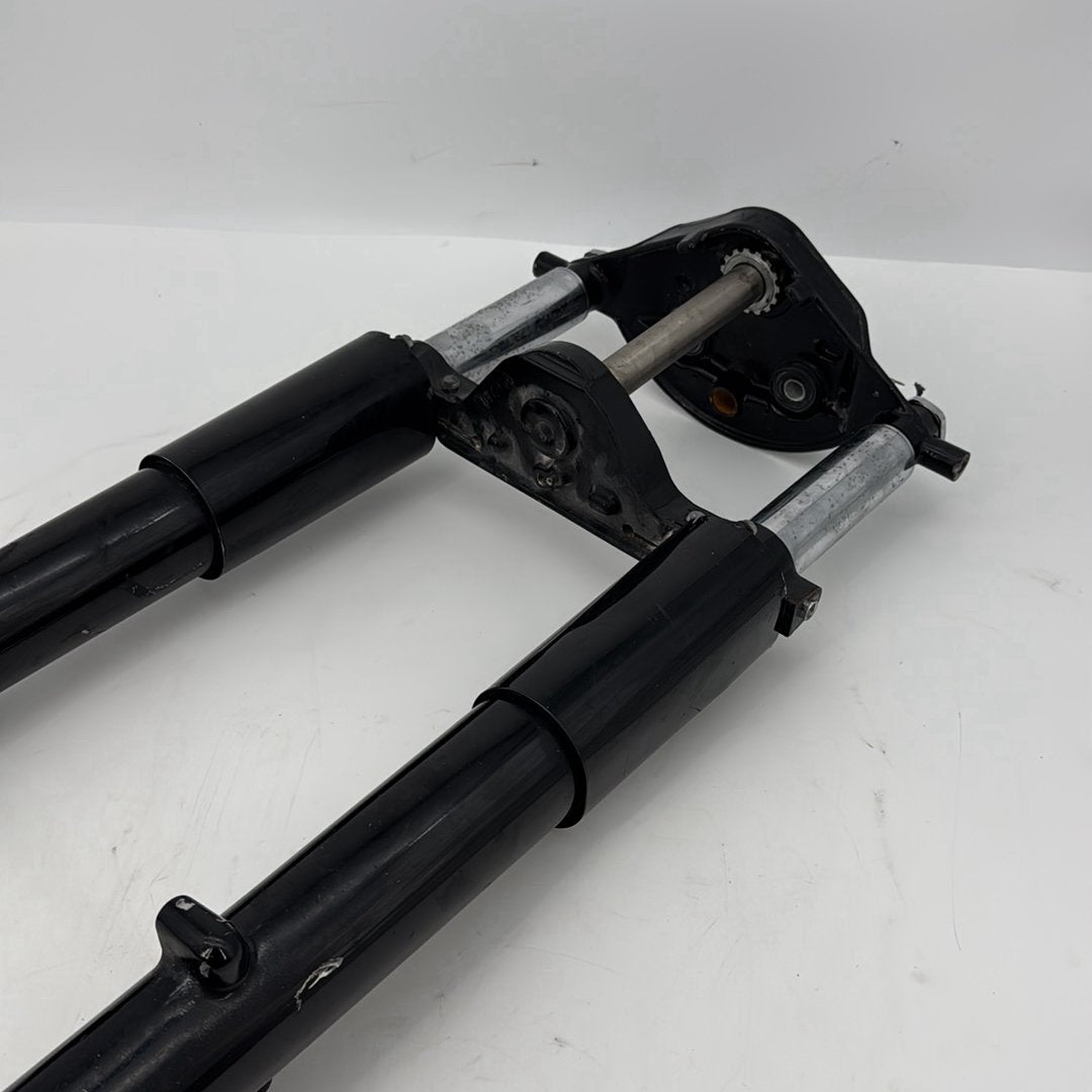 2008 - 2016 Harley-Davidson Touring Street Glide Front Triple Tree Set & LH RH Fork Legs Sliders 45435-10