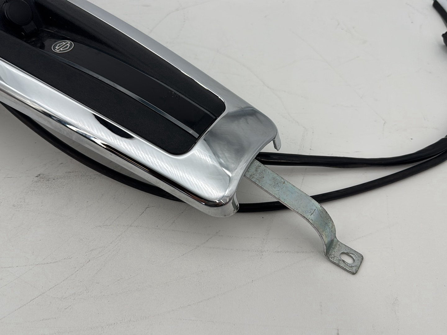 2008 - 2016 Harley-Davidson Touring Electra Glide Ultra Fuel Gas Tank Dash Console NOKey 61270-08