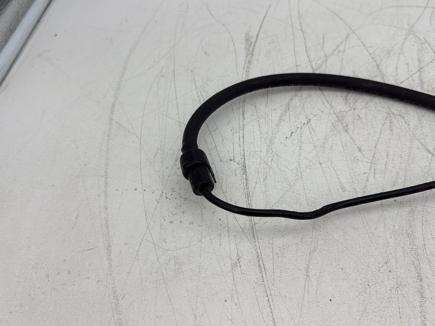 2004 Harley Sportster XL883C 883 Custom OEM Front Brake Hose Line Pipe