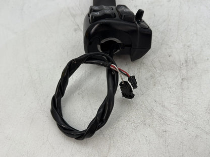 2018 Harley Electra Glide Touring Ultra FLHTCU OEM Right Engine Start Kill Switches Controls