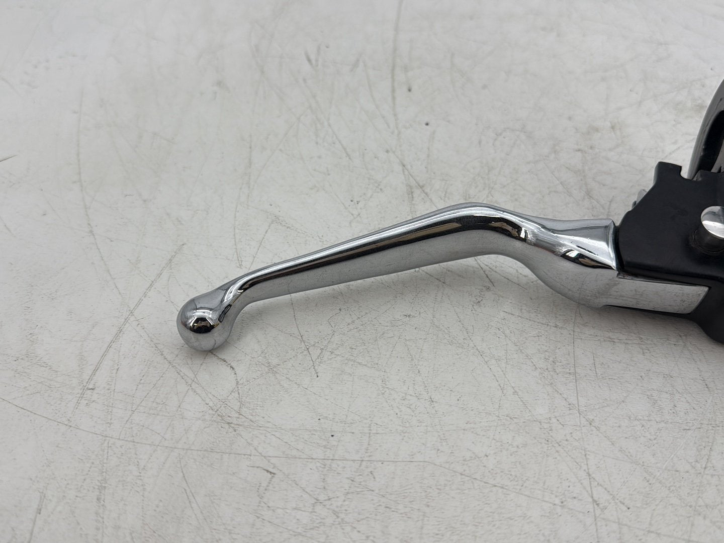 2007 Harley Touring FLHTCU Electra Glide Ultra OEM Front Right Hand Brake Lever Master Cylinder Reservoir