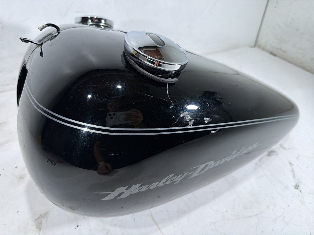 2006 Harley Softail Deuce FXSTDI OEM Fuel Gas Tank Gasoline Reservoir 62082-00C