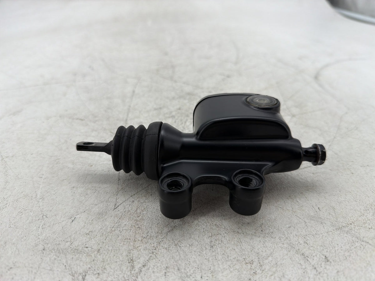 2010 Harley Road King Touring Police OEM Rear Brake Master Cylinder Reservoir