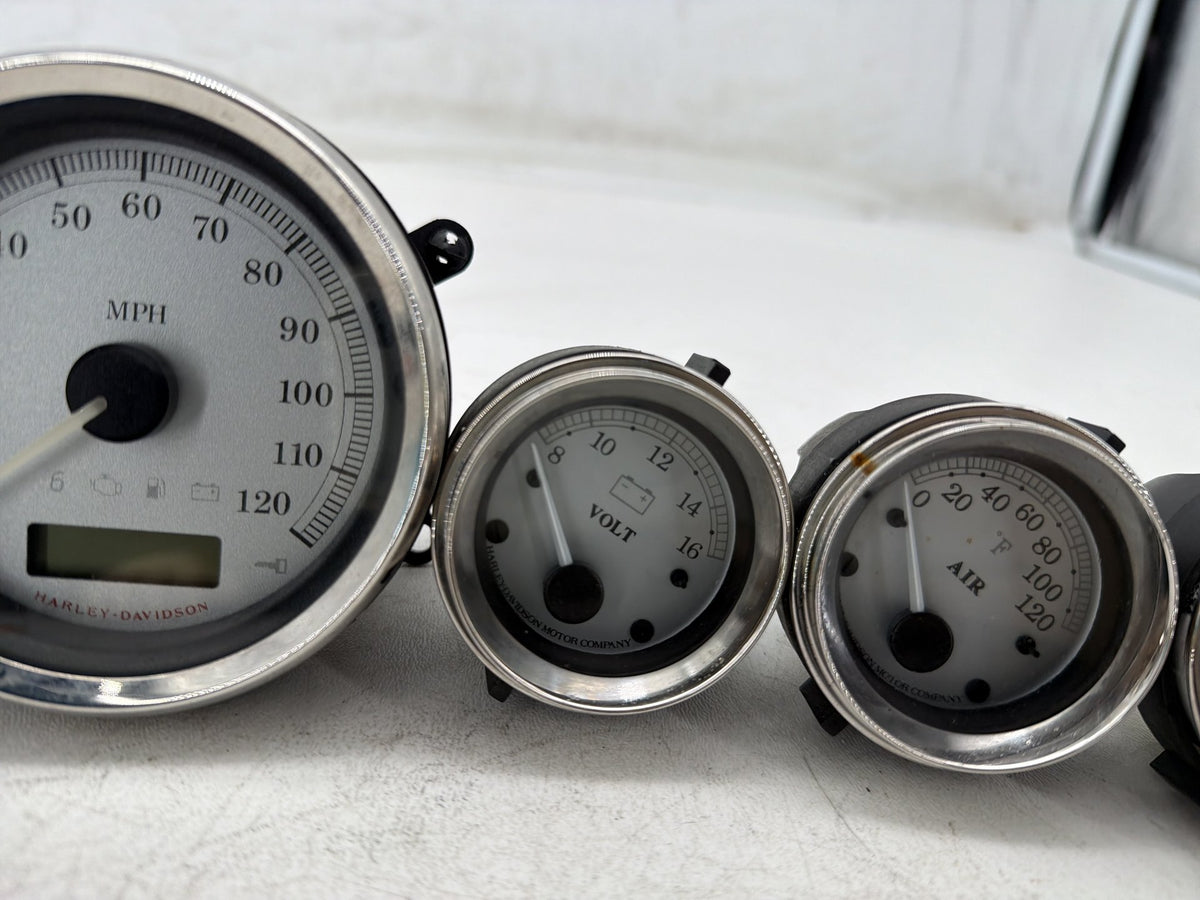 13 Harley Street Glide Touring Air Oil Volt Fuel Tacho Speedo Gauges Silver 67K