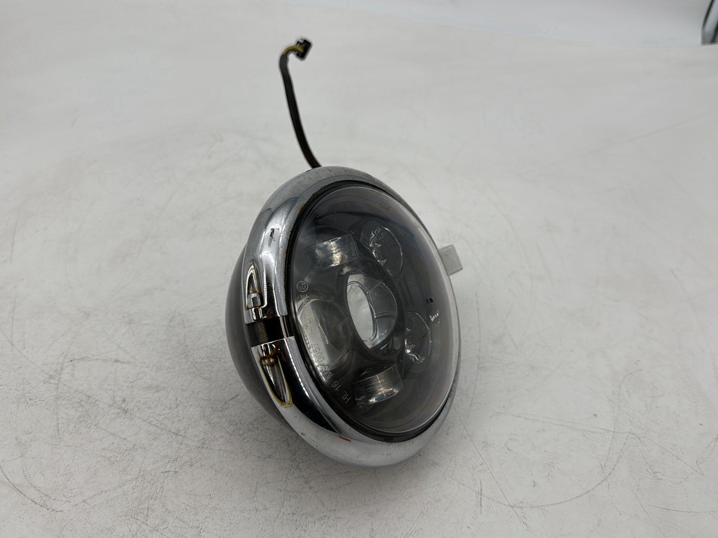 1999 - 2006 Harley-Davidson Dyna Super Glide Headlight Headlamp Head Lamp Light LED 69356-06