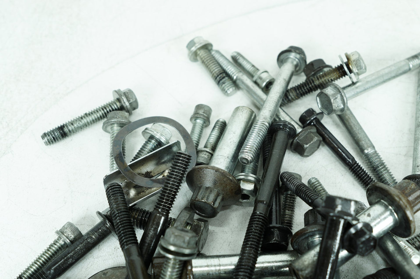 1999 - 2006 Harley-Davidson Softail Heritage Classic Twin Cam Engine Hardware Bolt Pushrods  	16480-92A