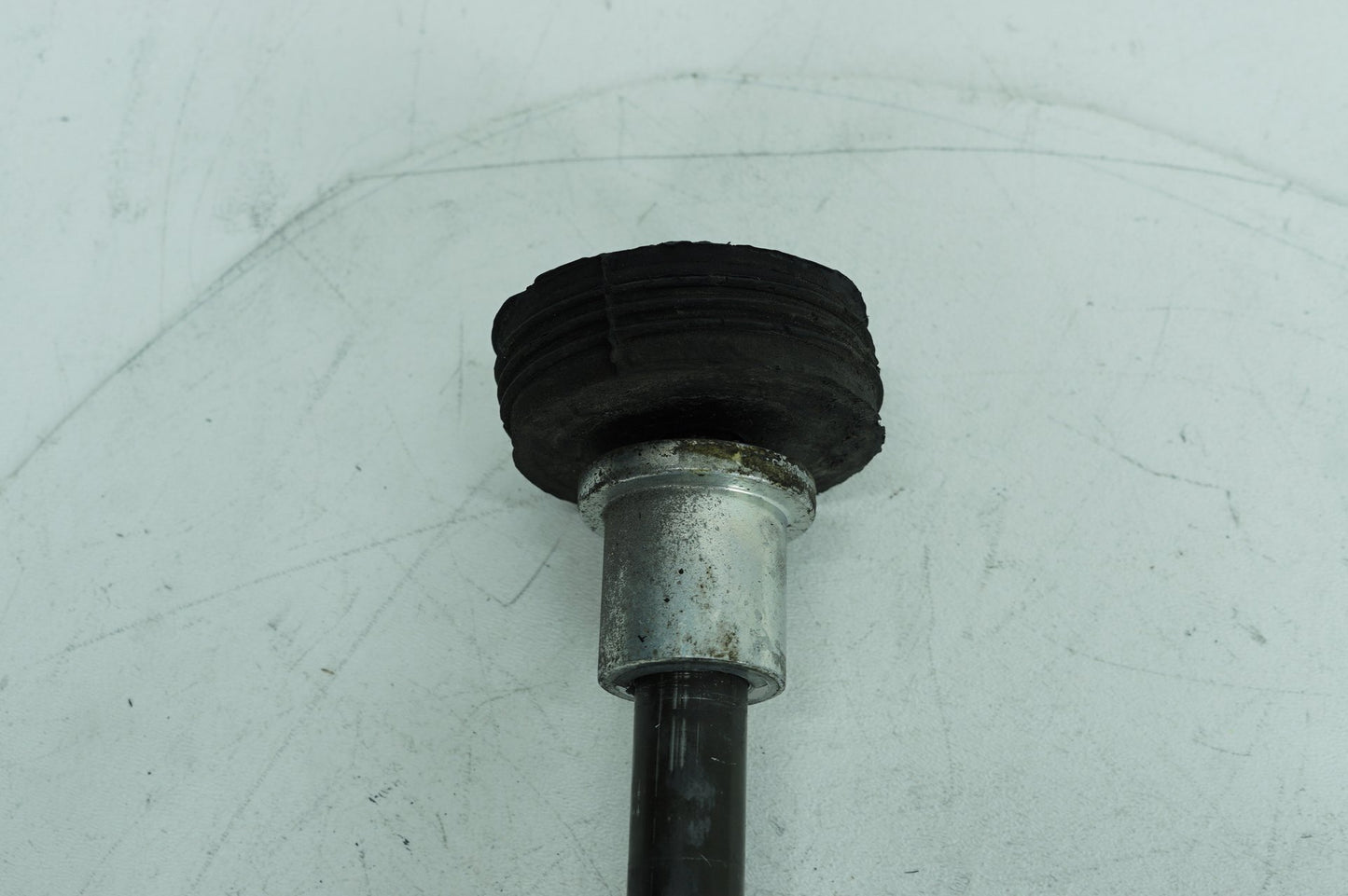 2007 - 2011 Harley-Davidson Touring Electra Ultra Rear Fork Swingarm Pivot Bolt Shaft 47505-02