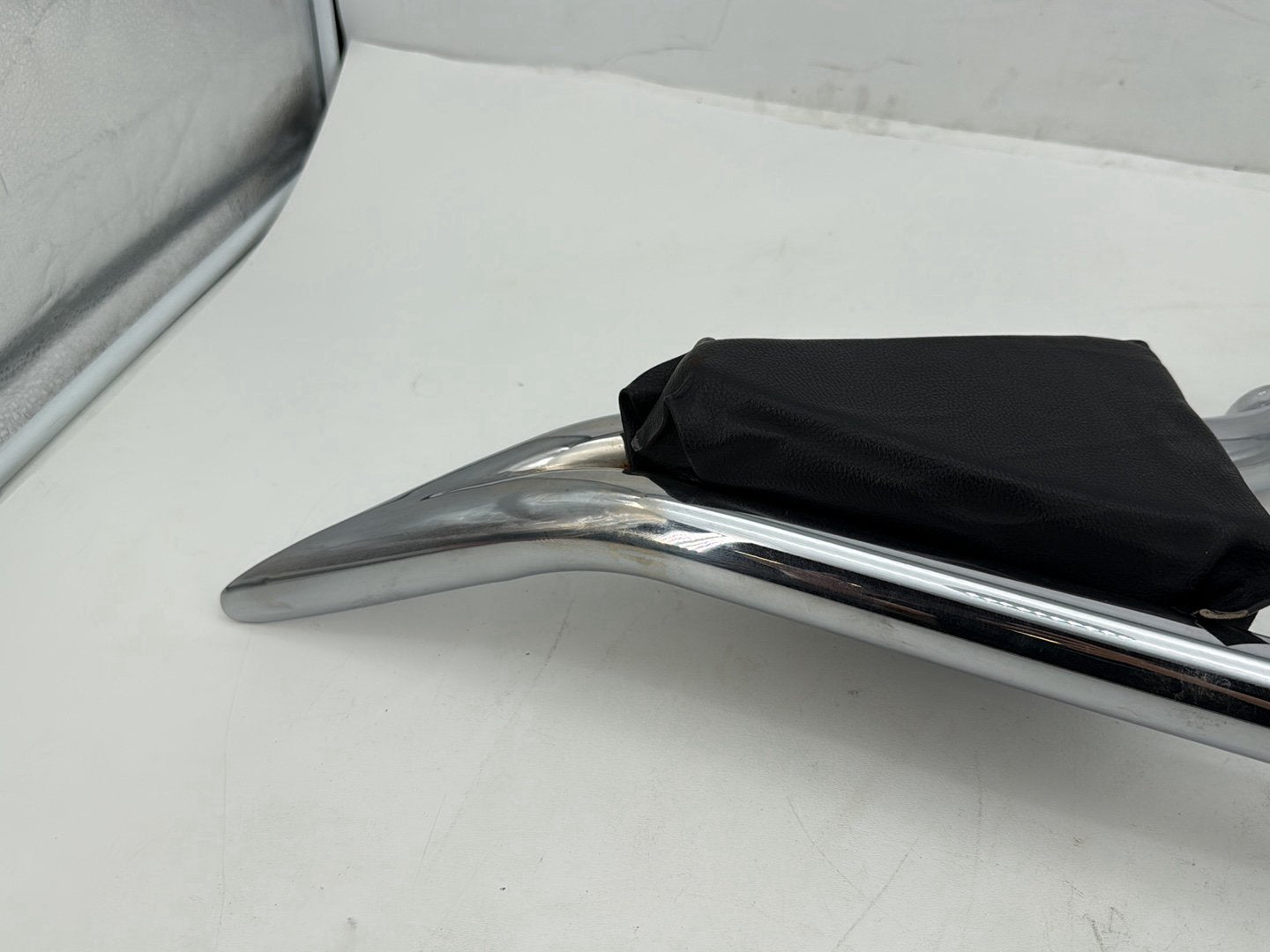 2013 Harley Street Glide Touring FLHX OEM Rear Sissy Bar w/ Backrest Cushion Pad