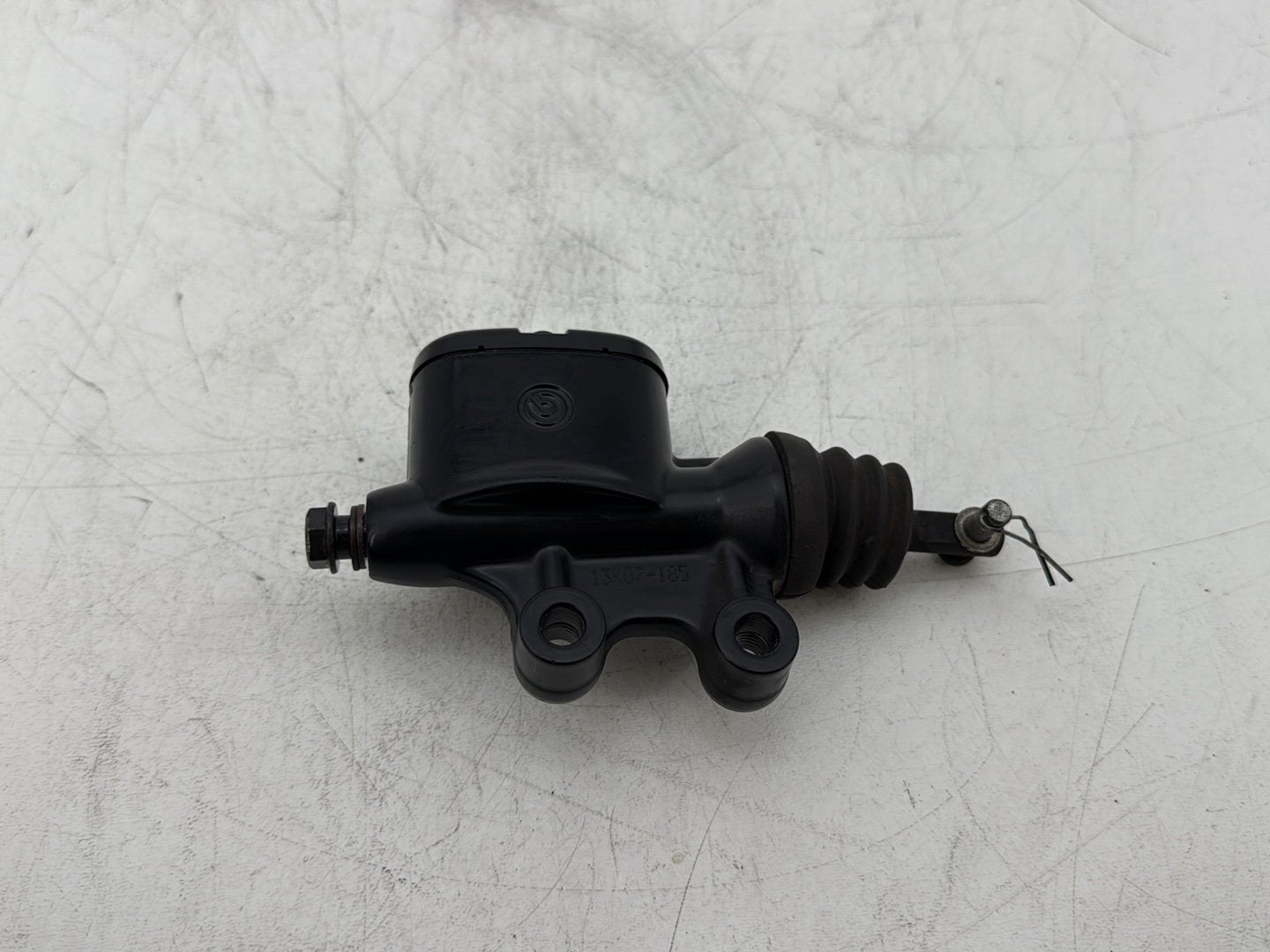 2014 Harley Street Glide Touring FLHXS OEM Rear Brake Master Cylinder Reservoir