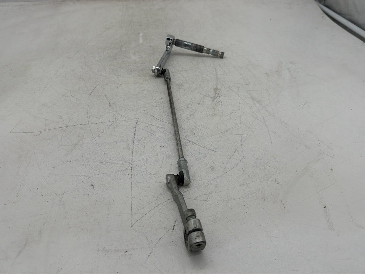 2007 Harley Electra Glide Touring Ultra OEM Gear Shifter Lever Arm & Rod linkage
