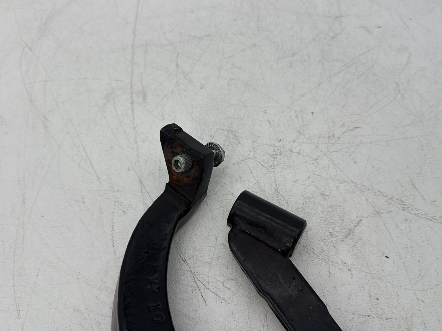 2005 Harley Touring FLHRCI Road King Classic OEM Left 1 Footboard Mount Bracket