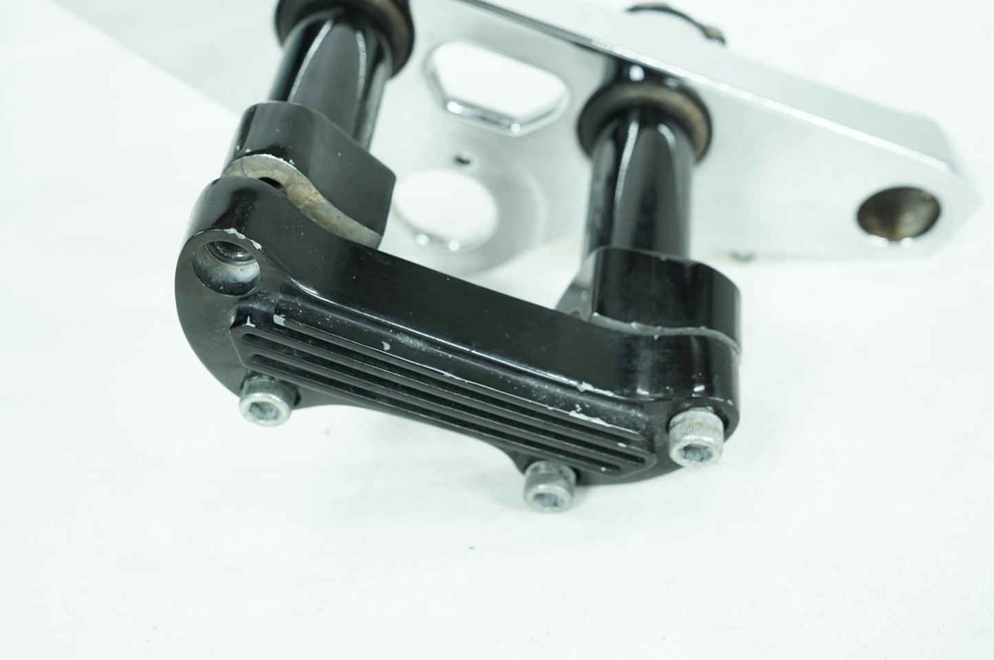 2007 - 2012 Harley-Davidson Softail Custom Front Fork Upper Triple Tree Clamps 45672-80B
