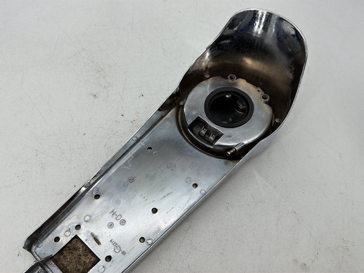 1984 - 1998 Harley-Davidson Touring Electra Glide Classic Fuel Gas Tank Dash Console NOKey  	61282-03